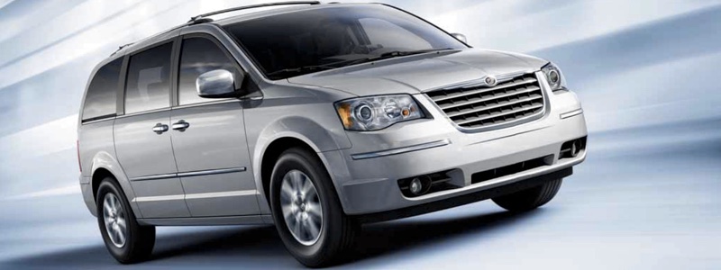 2013 Chrysler Town & Country Brochure